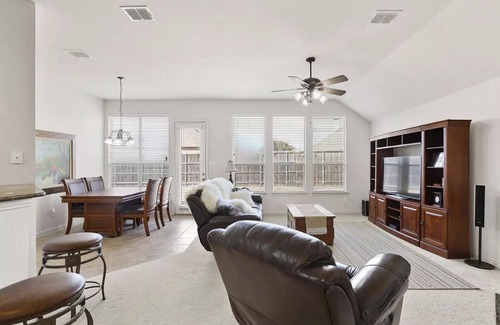 Little Elm House | Whispering Trail Respite
