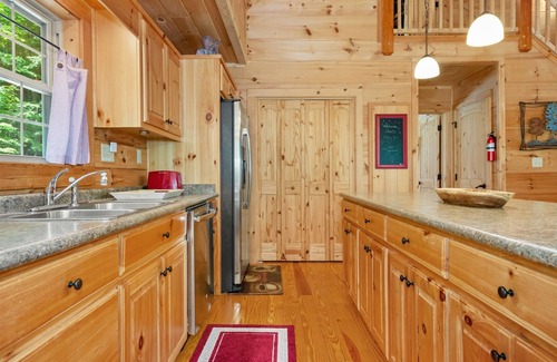 Hendersonville Cabin | Whispering Trees Cabin