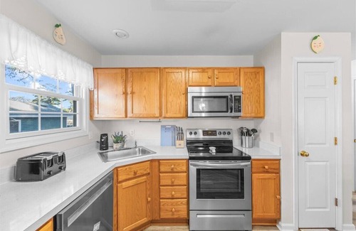 Chincoteague House | Whispering Pines on Chincoteague - Dog Friendly!