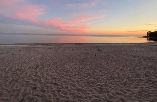 Port Colborne Cottage | Whispering Willows Cottage - 5 Min Walk from Cedar Bay Beach!
