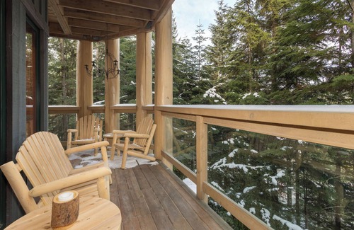 Nordic Estates Condo | Whistler Creekside Luxurious Unit in Taluswood