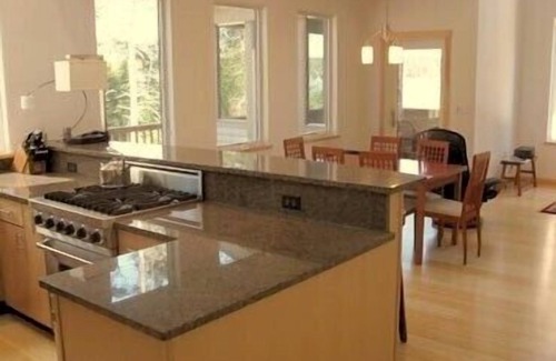 Stonington House | White Birch Cottage - Webb Cove