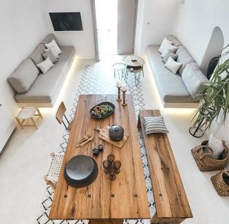 Pyrgos Villa | White & Co. La Torre Suites