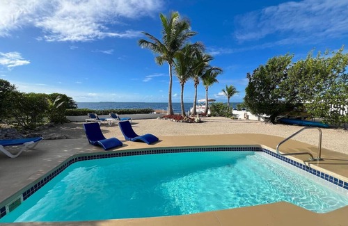 Cudjoe Key House | White Home - Receive 400 dollars ntowards a BOAT RENTAL!
