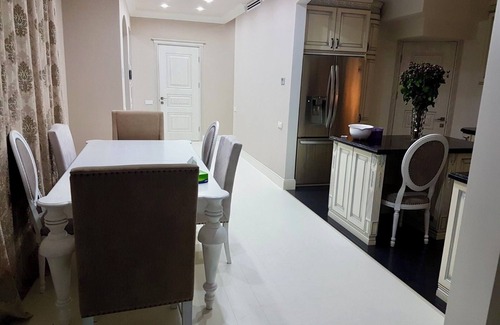 Kentron House | White House - a blend of luxury and comfort/Located 1.6 km from Republic Square