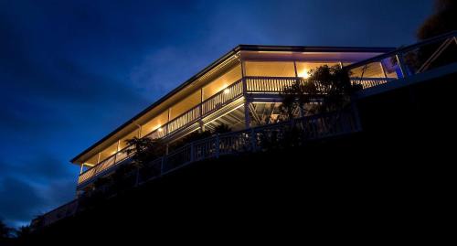 Norfolk Island Villa | White House Ocean View Spa Villa