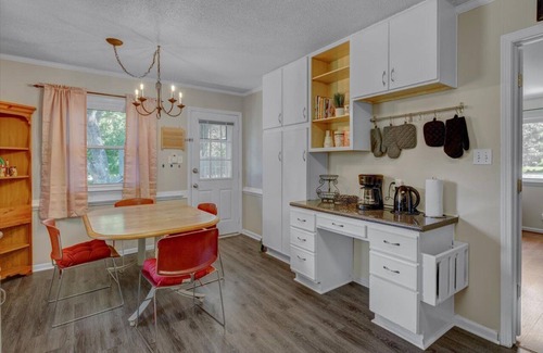 Cross-County House | White Oak 4BR @ Patterson Place