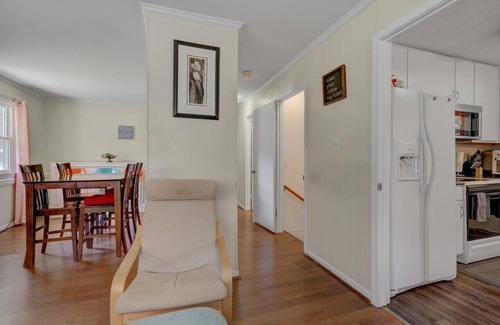 Cross-County House | White Oak 4BR @ Patterson Place