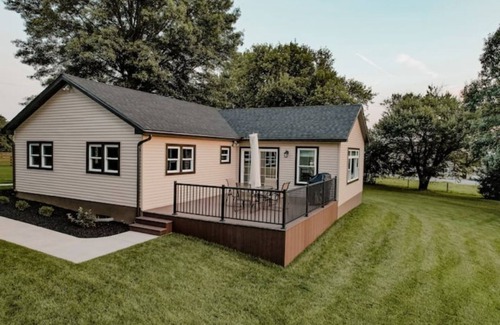 Strasburg House | White Oak Acres is Nestled Beside an Amish Farm.