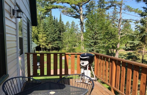 La Pointe House | White Pine - Cozy Carriage House in Town on Madeline Island - Easy Walking to
