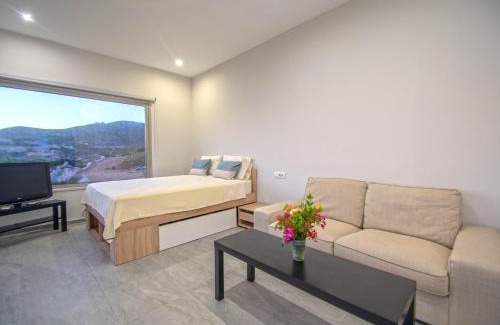 Agia Marina House | White Rock Cave Villa by "elite"