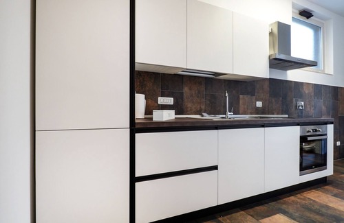 Perugia House | White Rose - 5 minutes from the Center with Garden and Private Parking