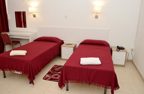 Naxxar House | White Star
