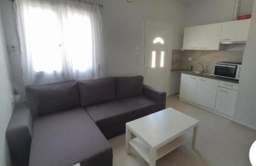 Nea Michaniona Apartment | White Studio