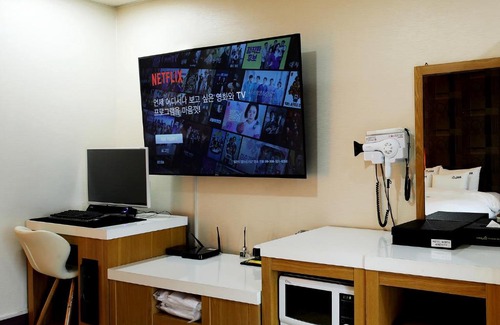 Jeonju Hotel | White Tourist Hotel
