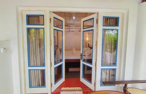 Tangalle House | White Villa - Homestay