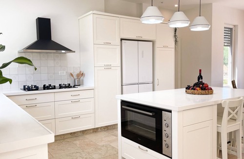 Kfar Blum Villa | White Villa near Kayaks and Jordan river
