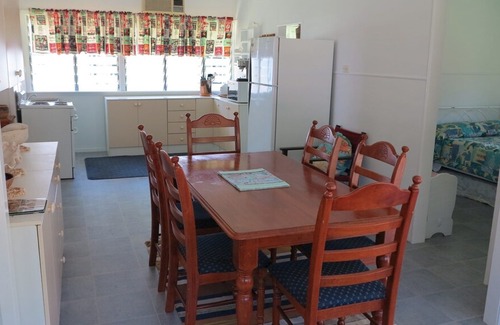 Picnic Bay House | "WHITEHAVEN" in Picnic Bay