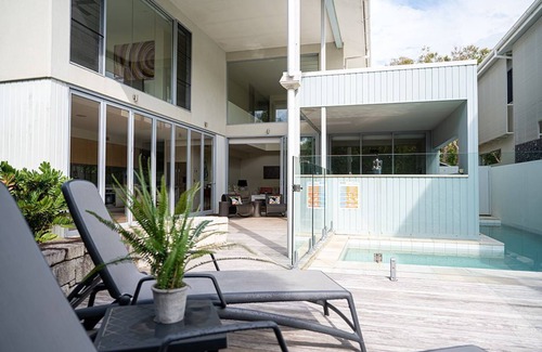 Yaroomba House | Whitehaven Wonder for Family and Pets