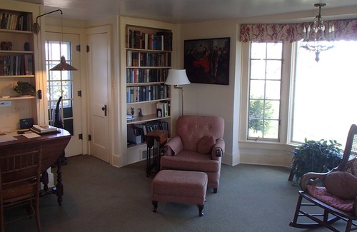 Coon Rapids Bed & Breakfast | Whiterock Conservancy - Harvest Room in the Historic Garst Farmhouse