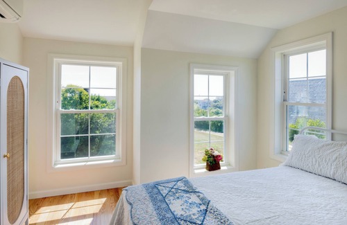 Block Island House | Whitestone Cottage: Pet-Friendly Nightly House Rental on Block Island