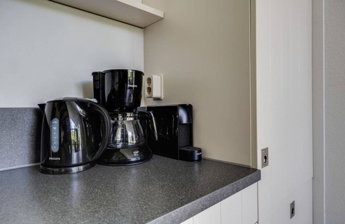 Zwiggelte House | Whitethroat I Calm Holiday Home with Convenient Outside Area