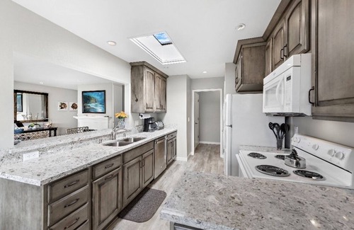 San Clemente Condo | Whitewater Ocean View 2 Bedroom, 2 Bath, Steps to Beach - Parkview #203