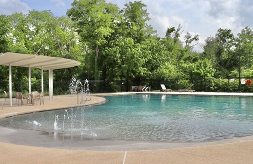 Austin House | Whole home! 3BR/2BA Family-Friendly Rental Near Austin Airport–Great Amenities!