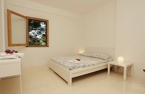 Torre Colonna-sperone Hotel | Whole Modern Villa with Pool and Near the Sea