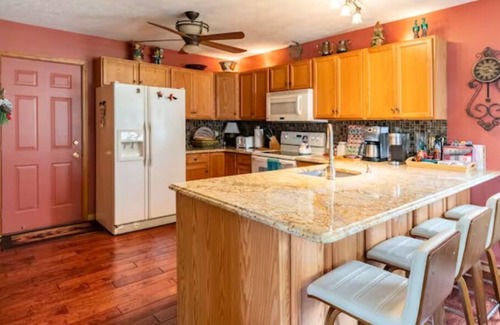 Tobyhanna House | Wholesome Lakefront Home! - Close to Kalahari-Camelback Sleeps 12