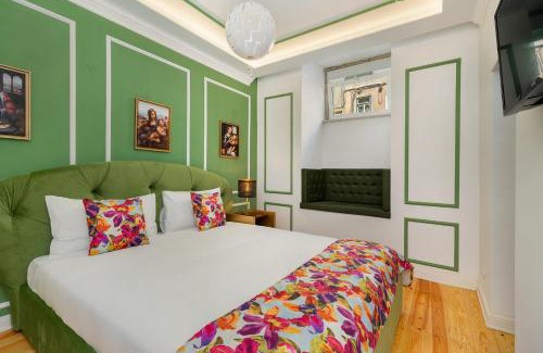 Alfama Apartment | WHome | Great Location & Large Family Apartment w/Patio