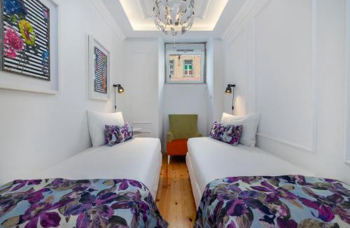 Alfama Apartment | WHome | Great Location & Large Family Apartment w/Patio