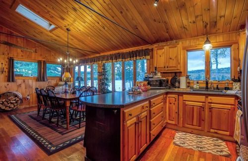 Oquossoc House | Whoville - Charming home on the western shore of Rangeley Lake