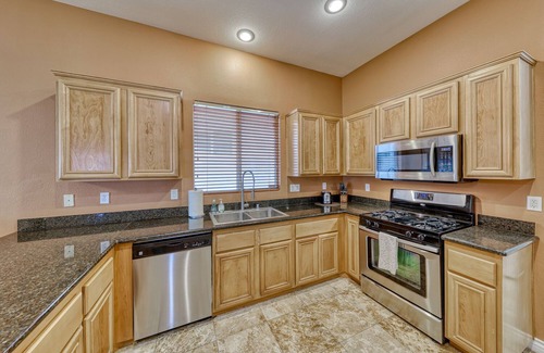 Silverado Ranch House | Why stay in the confinement of a hotel,when you can stay in this Las Vegas oasis