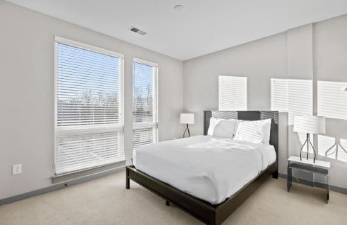 Town Center Apartment | WhyHotel by Placemakr, Columbia