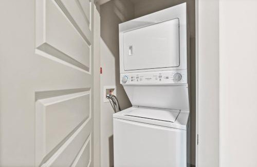 Town Center Apartment | WhyHotel by Placemakr, Columbia