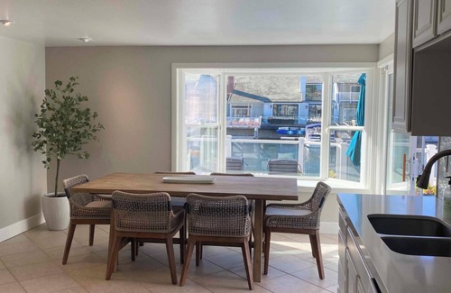 Channel Islands House | WhyKnot: Oxnard Waterfront Canal Home
