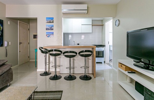 Ingleses Norte Apartment | WI-FI 200MB | 400m from Ingleses Beach #IA10