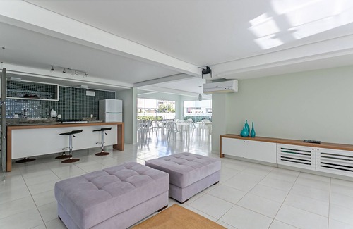 Ingleses Norte Apartment | WI-FI 200MB | 400m from Ingleses Beach #IA10