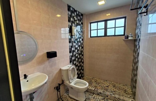 Ipoh House | (WI-FI) Ipoh Holiday Big House double storey DR8