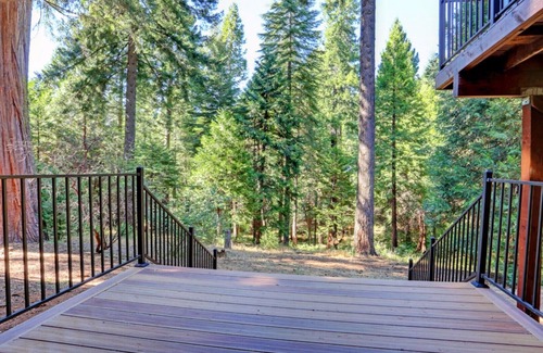 Pollock Pines House | Wicker Moose Manor - 3600 Sq Ft Multi-Family Getaway!