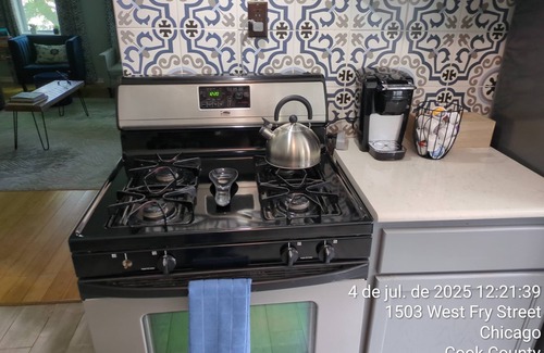 Noble Square Apartment | Wicker Park 2Bdrm Near Downtown & Salt Shed Weekend Special 149.00 August 22-24