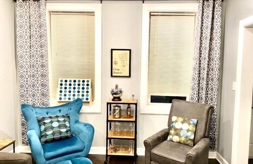 Noble Square Apartment | Wicker Park 2Bdrm Near Downtown & Salt Shed Weekend Special 149.00 August 22-24