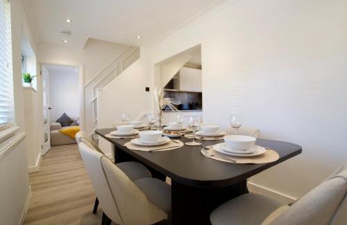 Wickford House | Wickford Escape: 3BD Stay near Southend