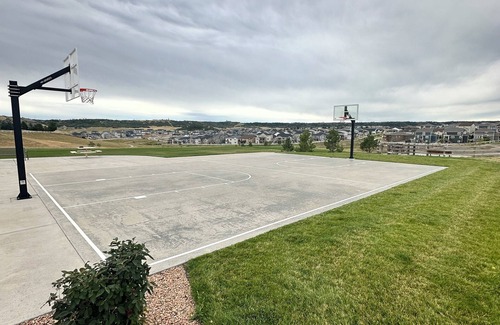Castle Rock House | Wide open spaces: 3-bed Ranch home in Castle Rock with WiFi and AC.