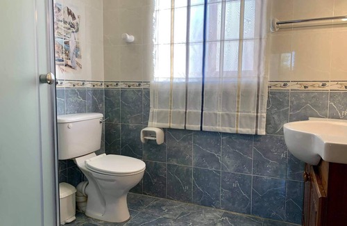 Victoria Other | Wied Farmhouse - sleeps 10 - Airconditioned