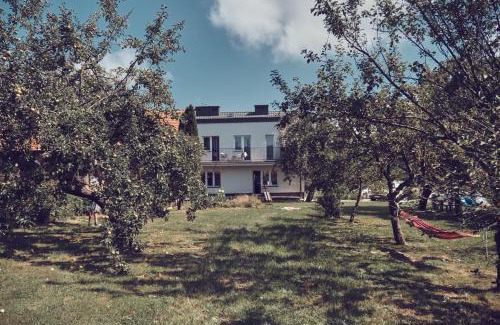 Wieliczka Apartment | WieliczkaHome 1st floor + garden + parking