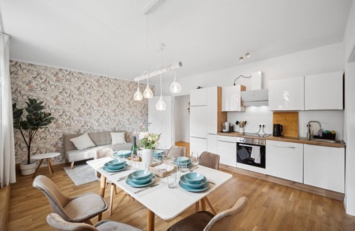 Sudvorstadt-Ost Apartment | Wiener Palais: Am Zoo-park, Workplace, Family, 7 pers., Smart-tv