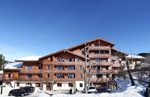 Praz-sur-Arly Apartment | Wifi, 300m from ski slopes, fitness, swimming pool, balcony, tv, ski locker, 48m²