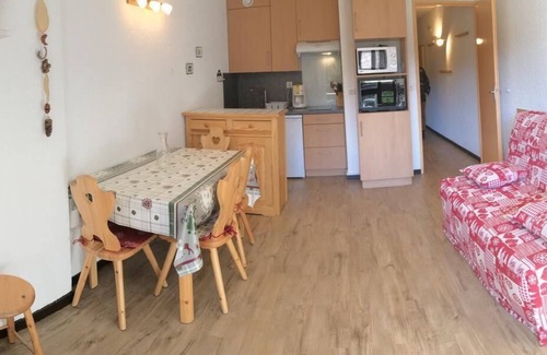 Correncon-en-Vercors Apartment | Wifi, 3rd floor, balcony, tv, ski locker, 25m², Villard de Lans